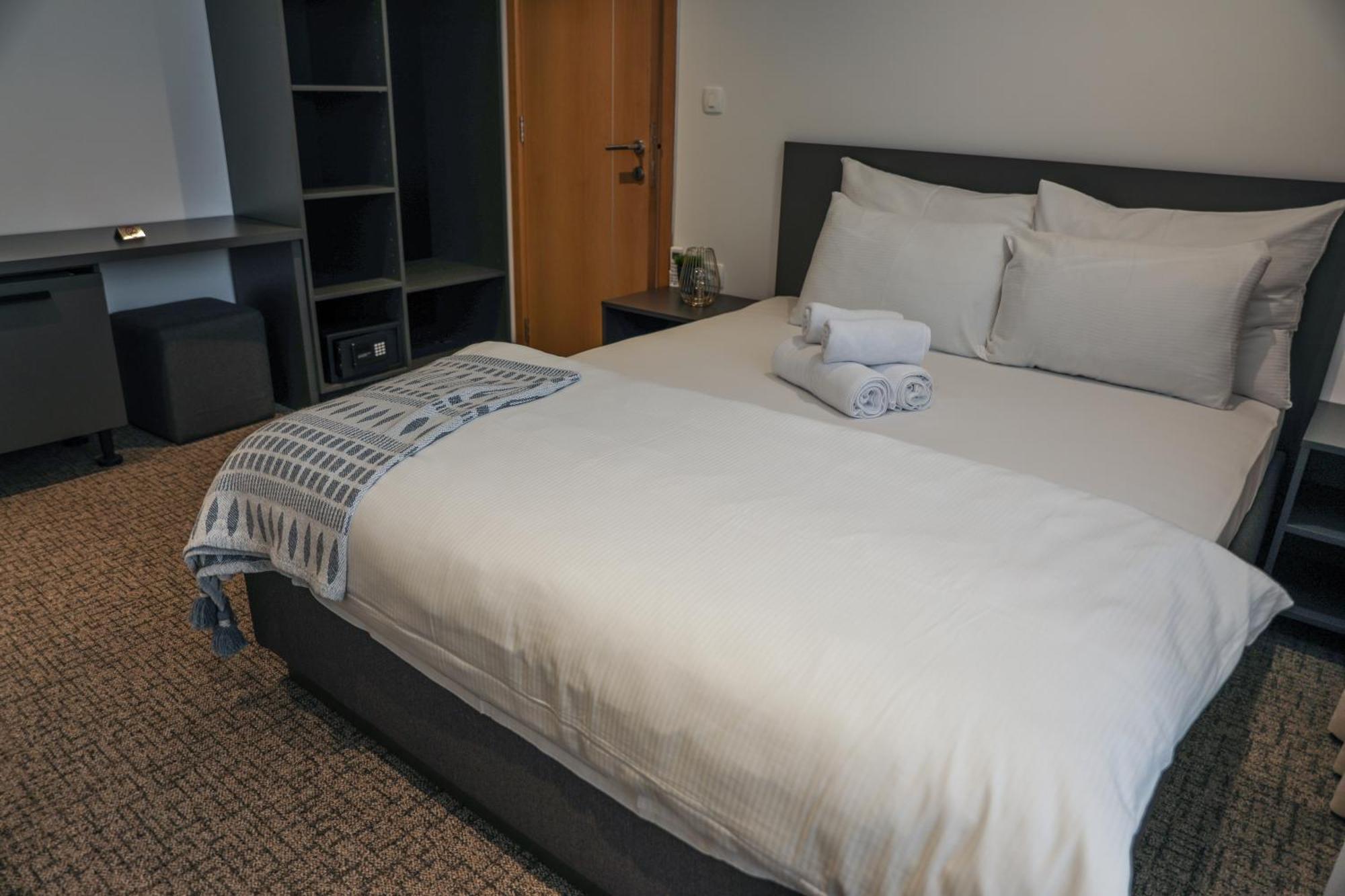 Studio Apartments Visit Point SJJ Eksteriør billede