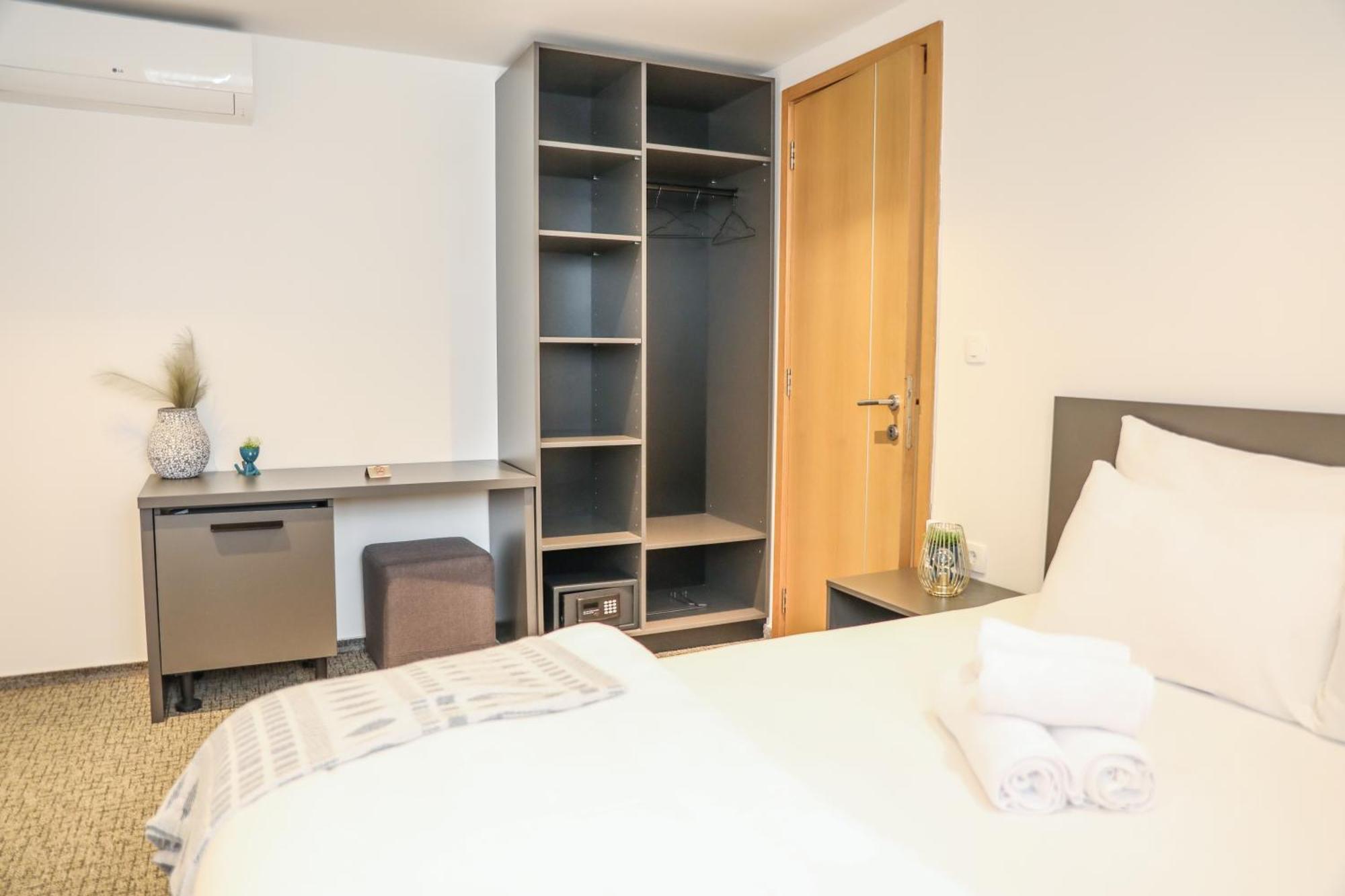 Studio Apartments Visit Point SJJ Eksteriør billede