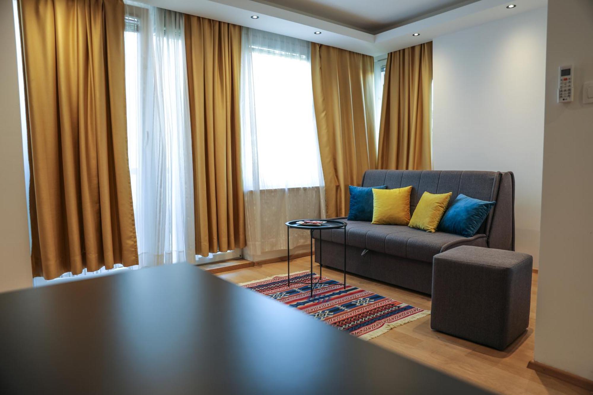 Studio Apartments Visit Point SJJ Eksteriør billede